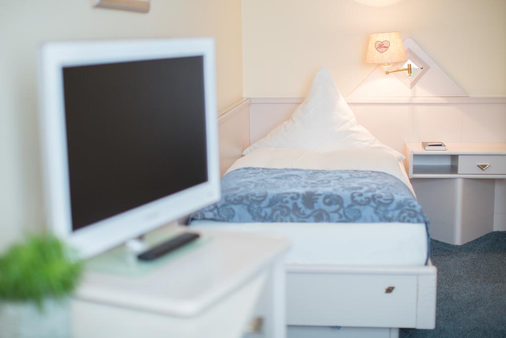Hotel Kristall Weisswasser Room photo